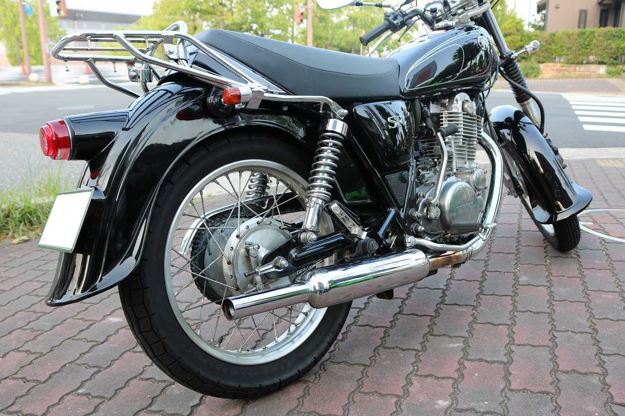 デイトナ　キャプトンマフラー　SR400